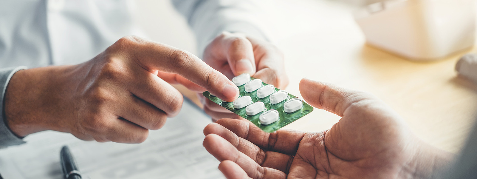 Europa onderhandelt in het donker over medicijnprijzen